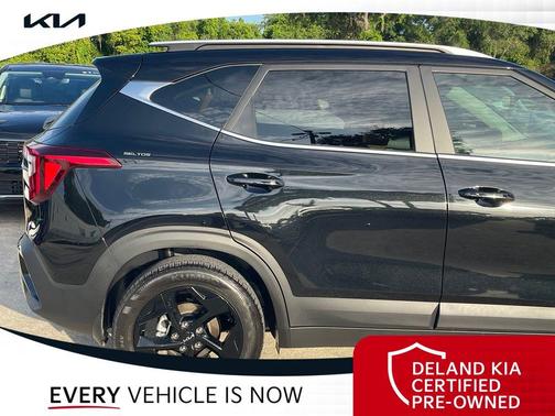 Fusion Black 2026 Kia Seltos EX