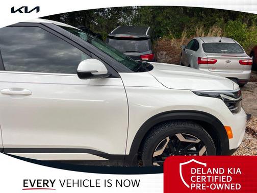 Snow White Pearl 2024 Kia Seltos SX