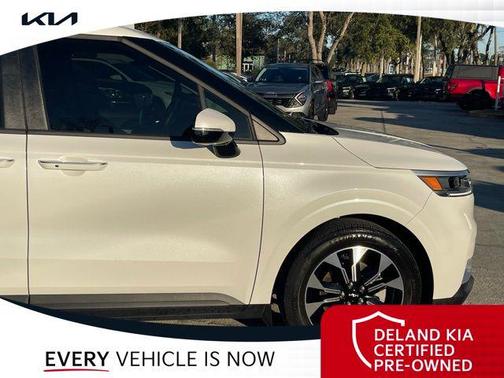 2024 Kia Carnival EX