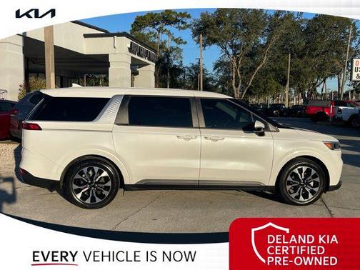 2024 Kia Carnival EX