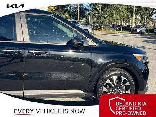 2023 Kia Carnival EX