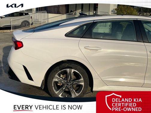 Glacial White Pearl 2021 Kia K5 EX