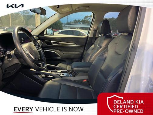 Glacial White Pearl 2022 Kia Telluride LX
