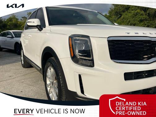Glacial White Pearl 2022 Kia Telluride LX