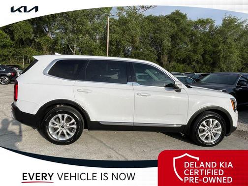 Glacial White Pearl 2022 Kia Telluride LX