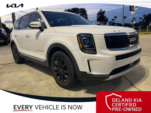 Glacial White Pearl 2022 Kia Telluride LX