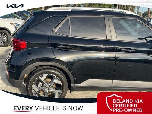 2024 Hyundai VENUE SEL