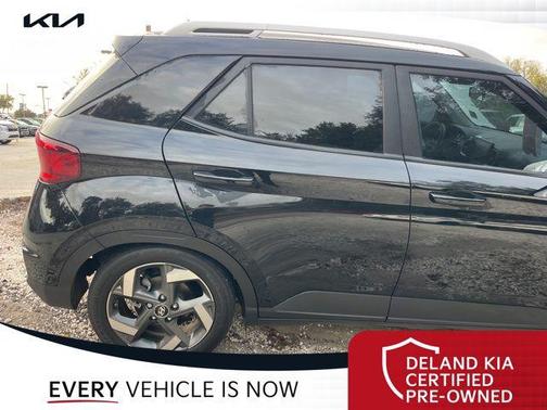 2024 Hyundai VENUE SEL