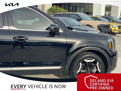 Ebony Black 2024 Kia Telluride EX