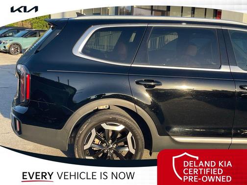Ebony Black 2024 Kia Telluride EX