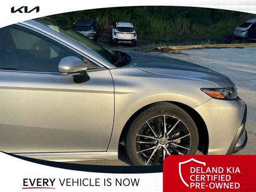 Celestial Silver Metallic 2022 Toyota Camry SE