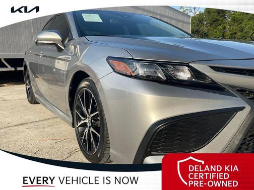 Celestial Silver Metallic 2022 Toyota Camry SE
