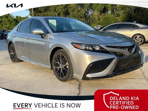 Celestial Silver Metallic 2022 Toyota Camry SE
