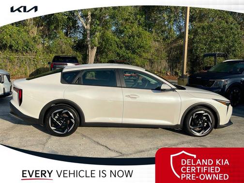 Snow White Pearl 2025 Kia K4 EX