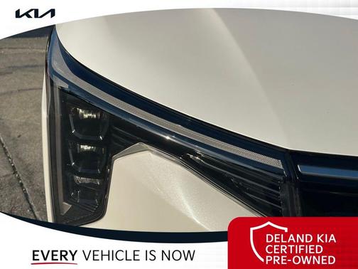 Snow White Pearl 2025 Kia K4 EX