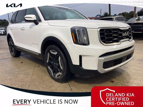 Glacial White Pearl 2025 Kia Telluride S