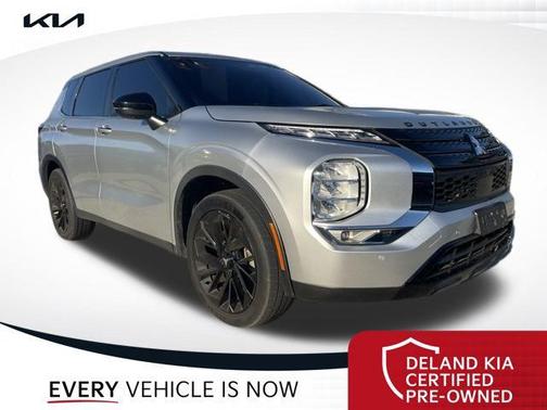 2022 Mitsubishi Outlander SE