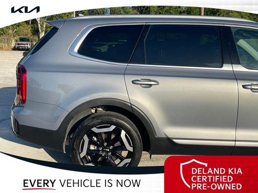 Everlasting Silver 2024 Kia Telluride S
