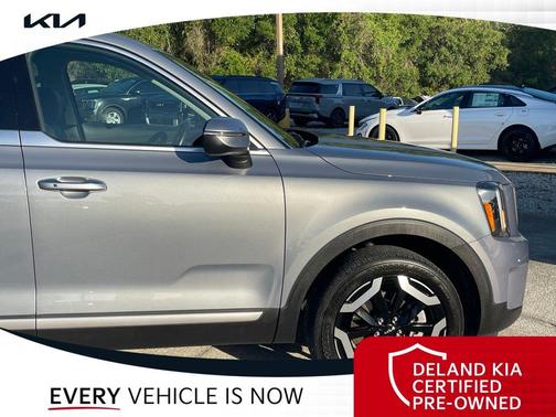 Everlasting Silver 2024 Kia Telluride S