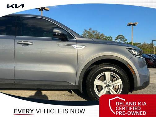 2023 Kia Sorento LX
