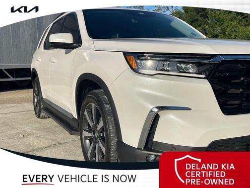 Platinum White Pearl 2025 Honda Pilot Touring 8-Passenger