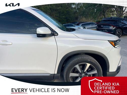 Platinum White Pearl 2025 Honda Pilot Touring 8-Passenger