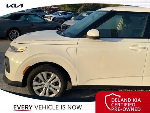 Snow White Pearl 2022 Kia Soul LX