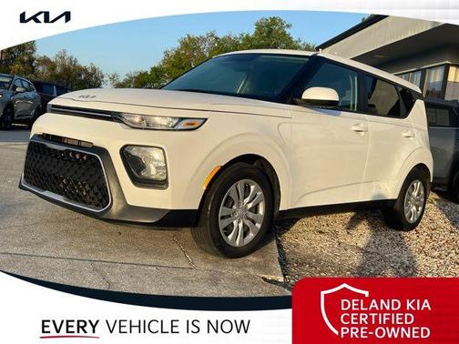 Snow White Pearl 2022 Kia Soul LX