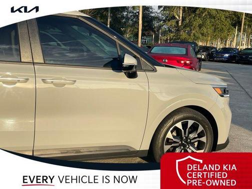 2024 Kia Carnival EX