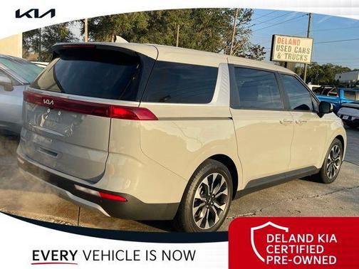 2024 Kia Carnival EX