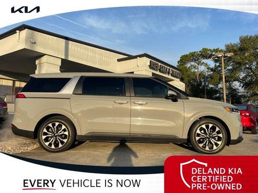 2024 Kia Carnival EX