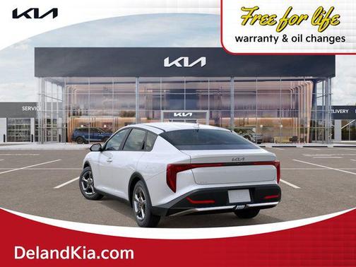 2026 Kia K4 LXS