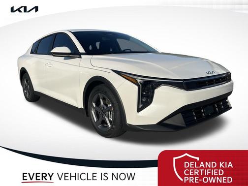 Snow White Pearl 2026 Kia K4 LXS