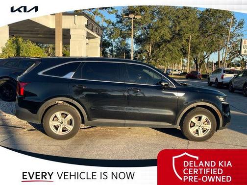 2022 Kia Sorento LX