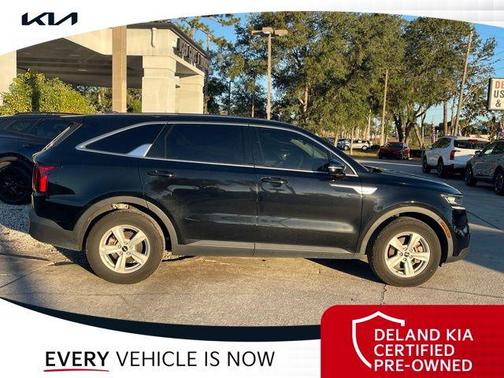 2022 Kia Sorento LX