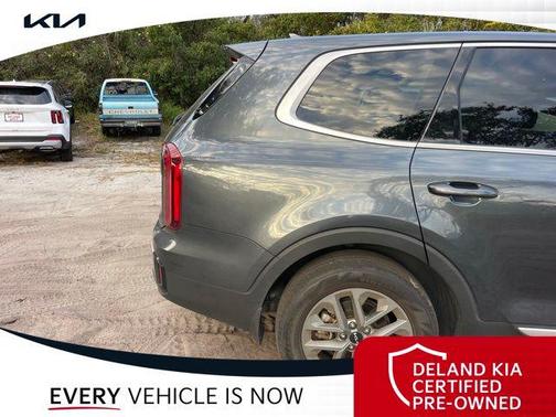 2023 Kia Telluride LX