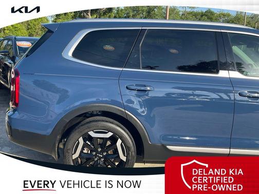 Midnight Lake Blue 2024 Kia Telluride S