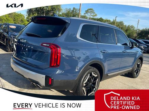 Midnight Lake Blue 2024 Kia Telluride S