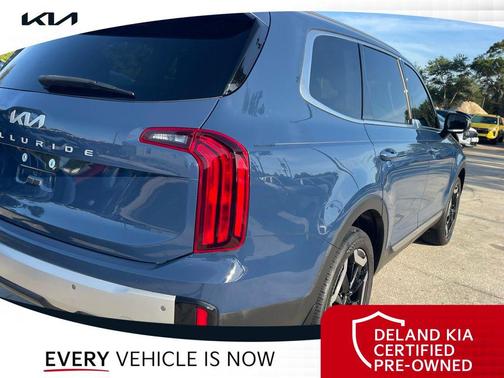 Midnight Lake Blue 2024 Kia Telluride S