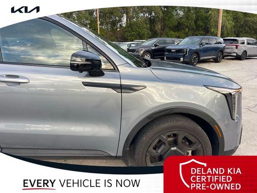 Everlasting Silver 2025 Kia Sorento SX