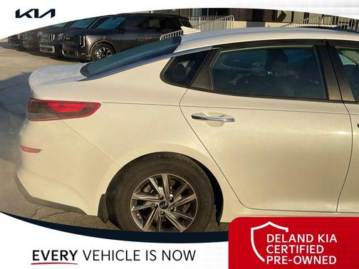 Snow White Pearl 2019 Kia Optima LX
