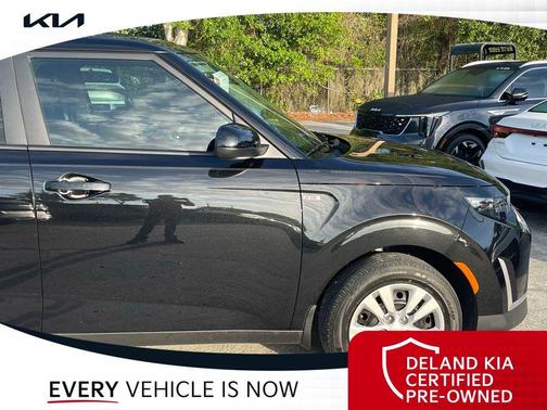 Fusion Black 2025 Kia Soul LX