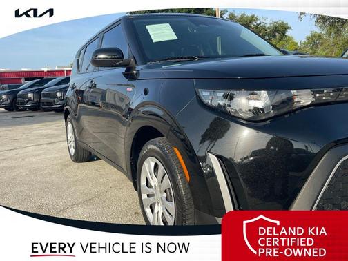 Fusion Black 2025 Kia Soul LX