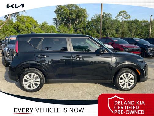 Fusion Black 2025 Kia Soul LX