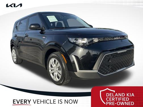 Fusion Black 2025 Kia Soul LX