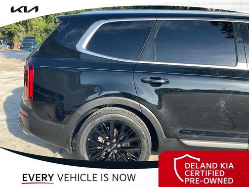 Ebony Black 2022 Kia Telluride SX
