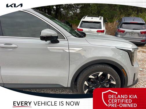 Wolf Gray 2024 Kia Sorento SX