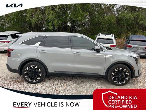 Wolf Gray 2024 Kia Sorento SX