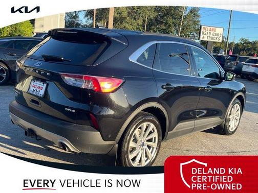 2022 Ford Escape Titanium