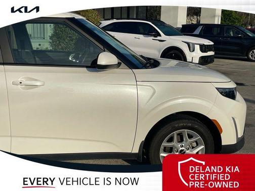 Snow White Pearl 2023 Kia Soul S